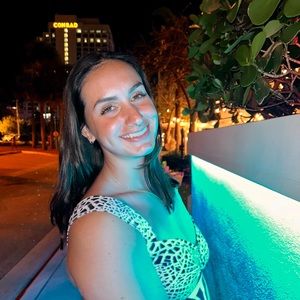 Meet your Posher, Michaela